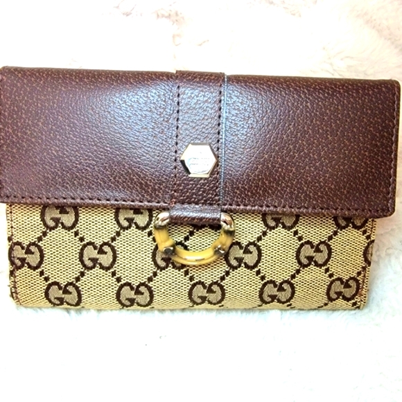 💥DISCONTINUED💥Rare Vintage Gucci Wallet! - Picture 1 of 7